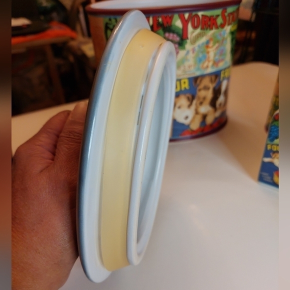 Oneida Vintage Labels Large Oval Stoneware Cookie Jar/Canister - Picture 4 of 13